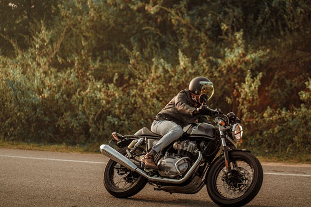 hoeveel motorrijlessen nodig